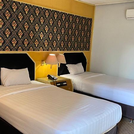 Mas Graha Hotel 北干巴鲁 外观 照片