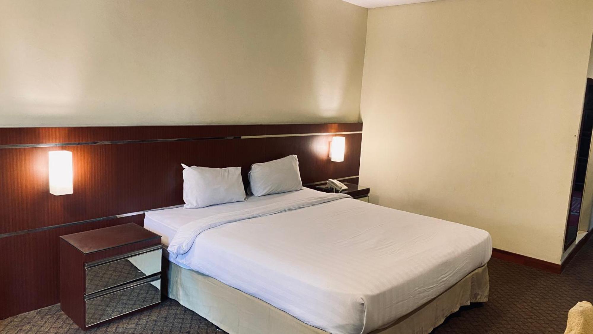 Mas Graha Hotel 北干巴鲁 外观 照片