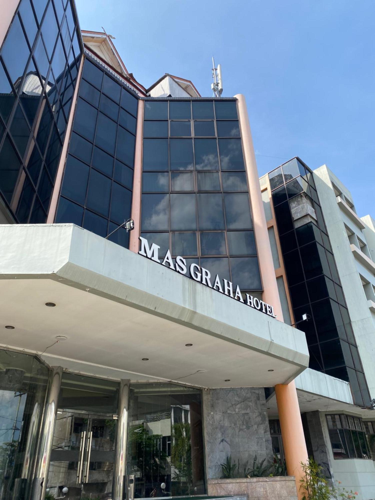 Mas Graha Hotel 北干巴鲁 外观 照片